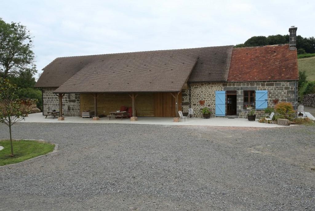 Bed and Breakfast Ferme Cidricole Hugues Desfrièches Sainte-Marguerite-de-Carrouges Exterior foto